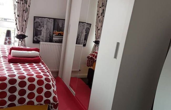 Modern Apartment Minutes From Central London, UK - Foto 8