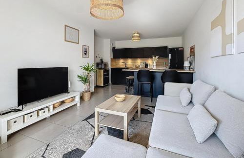 Superbe Appart 2ch, clim, terrasse, pkg, wifi, tv - Photo 3