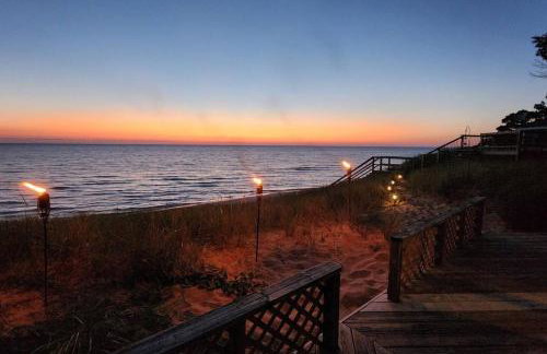 Relax on Lake Michigan at Reagan's Landing - Foto 21