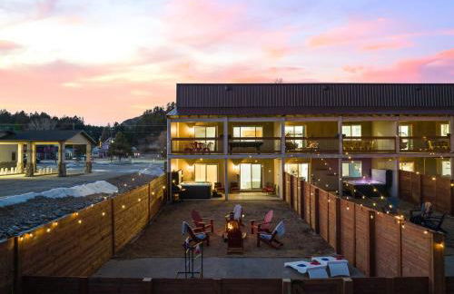 Fireside Haven - Hot Tub & Downtown Walkable - Foto 33