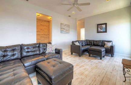 Sleeps 26 2 Homes w/ Waterfront Pool + Boat Dock Laguna Village Escape - Foto 42