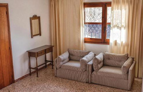 Cozy Home In Palafolls - Foto 27