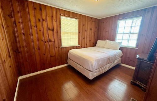 Cottage 1- Lees Ford Marina - Photo 12