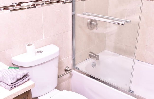 Executive Arcadia Luxury Guest Apartment - Photo 29