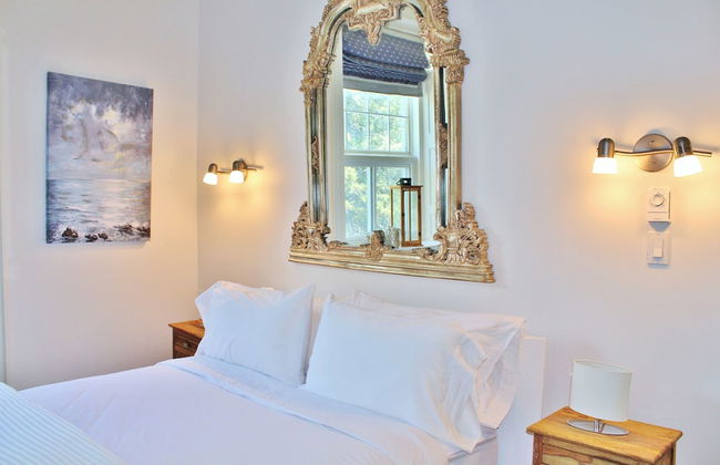 All Suites Whitney Manor - Photo 4