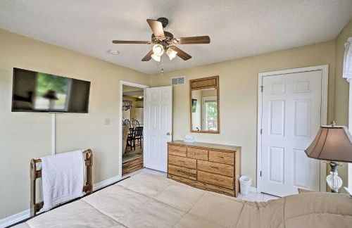 Dock and Waterfront Deck! Lake of the Ozarks Home - Foto 10