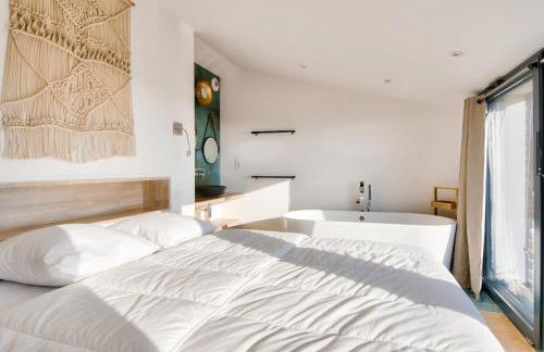 6 adultes et 2 enfants - piscine et accès plage direct - Foto 15