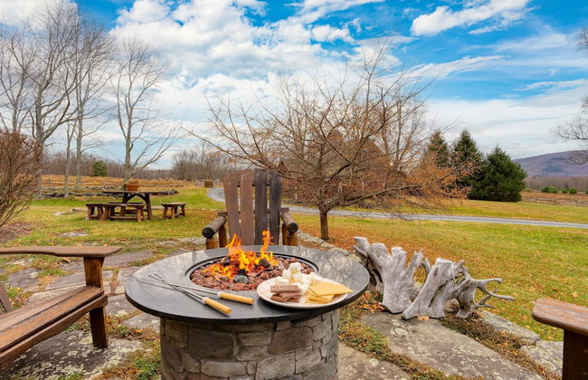 West Settlement Ranch by Avantstay Hudson Valley Escape Firepit Patio Yard - Foto 3