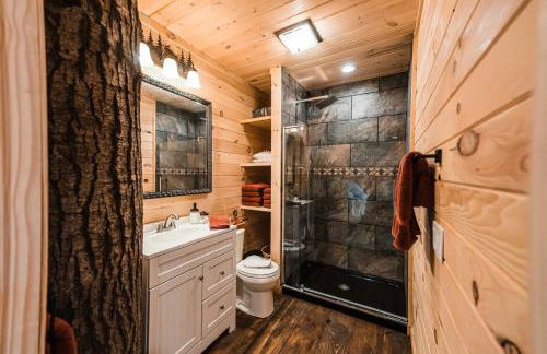 Treehouse Duo Lakefront 2 Private Hot Tubs - Photo 16