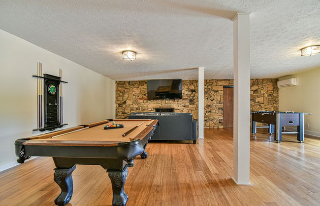 Aiken Rd - 6 BR - hot tub and game room - Foto 30