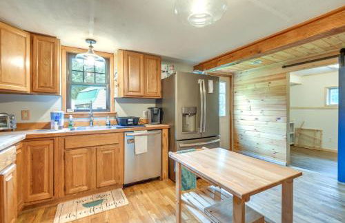 Meredith Home with Deck 6 Mi to Lake Winnipesaukee! - Photo 6