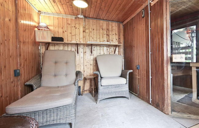 Characteristic Country House With Wellness - Foto 25