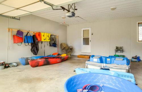 Cadillac Vacation Rental with Dock on Lake Mitchell! - Foto 23