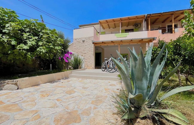 Holiday Home Mary with Pool - Photo 58