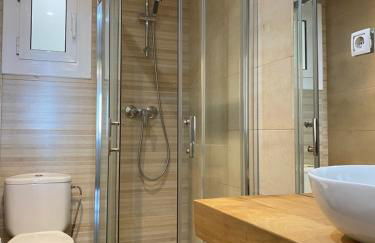 Amazing sea and Sagrada Familia views homey apartment - Photo 22