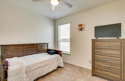 Private Yard and Pool Access Home in Krugerville - Foto 18