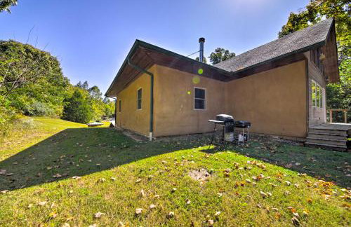 Peaceful Custom Carbondale Home with Deck, Near SIU! - Foto 26