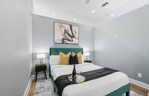 Skyline VIEWS, 5 mins to Downtown, Free Parking - Photo 4