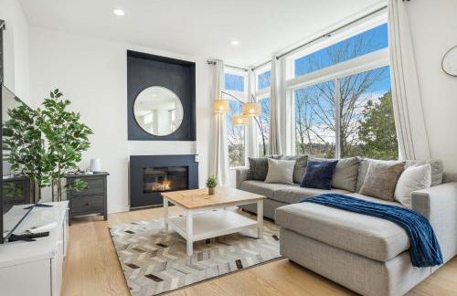 Modern Comfort 3BR Retreat Chefs Kitchen - Foto 1