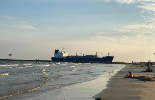 Beach House with Ocean view - Photo 18
