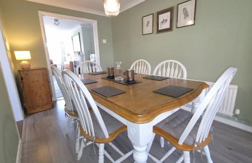 Alverstoke Manor - family home with pool table - Photo 32