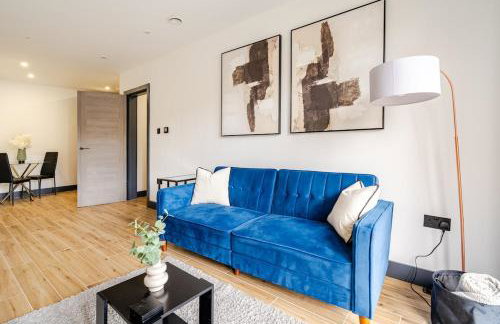 Luxury Apartment Close to Elstree & Borehamwood Station - Photo 1