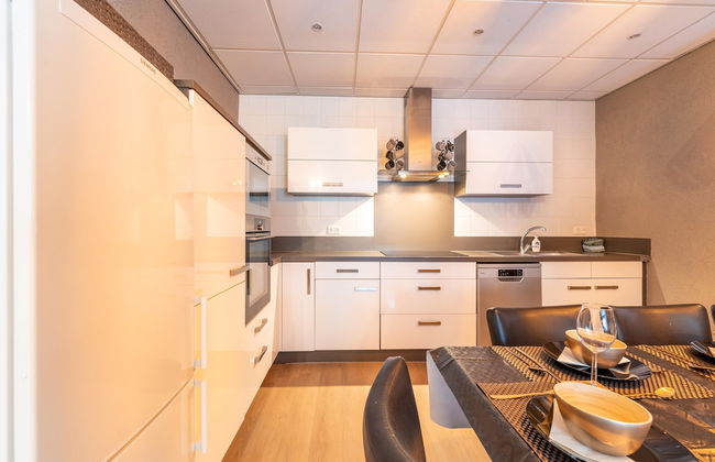 Luxury Apartment in Schin op Geul with Hot Tub & Sauna - Photo 11