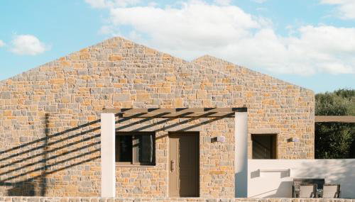 PETRINO FOINIKOUNTA - Foto 3