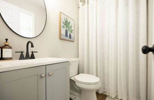 Refreshing Ranch Style Home - Photo 29