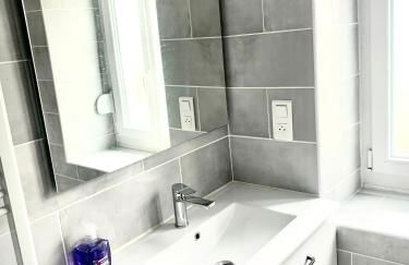 L indémodable rénové spacieux et lumineux avec 2 chambres - Foto 19