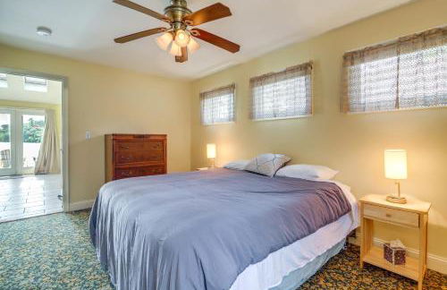 Plymouth Getaway with Private Lake Beach and Kayaks! - Foto 11