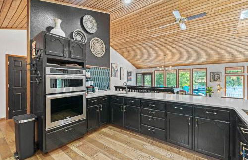 Luxe Lake Home Reflect Recharge and Reconnect - Foto 10