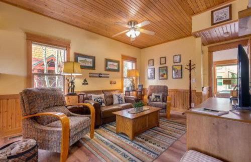 Riverfront Cabin, 4 Mi to Granby Ranch - Foto 5