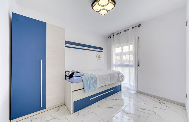 Apartment in Roses With Stunning Beachfront Views - Photo 7