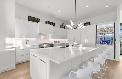 NEW! Luxury Pool Retreat & Casita in Midway Hollow - Foto 18