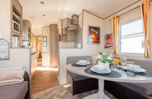 3-Bed Caravan Seton Sands- by Holiday Homes - Foto 10