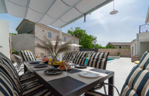 Designer Villa Simone - Modern & Heritage Style with Office - Foto 29