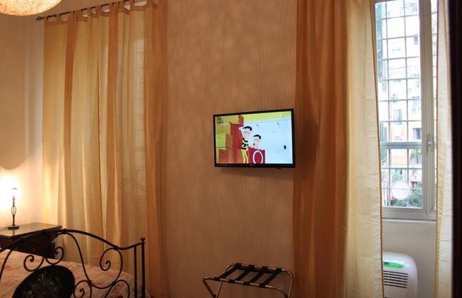 Rome Center Rooms - Photo 14