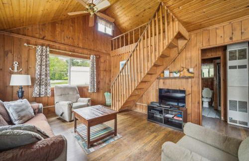 Sunnyside 3BR 1BA Relaxing Lakefront Retreat - Foto 3