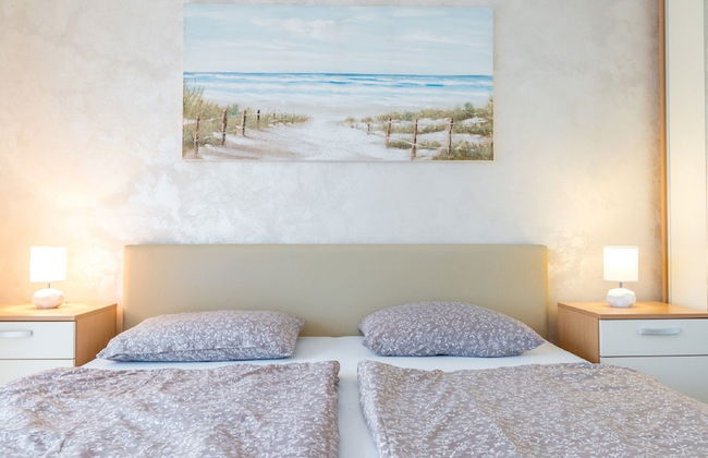 Spacious Holiday Home near Sea - Foto 6