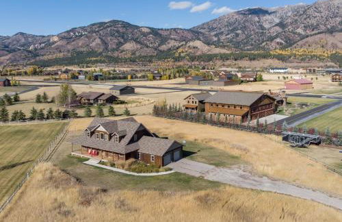 Alpine Airspace by KABINO Airpark Foosball Garage Satellite - Foto 1