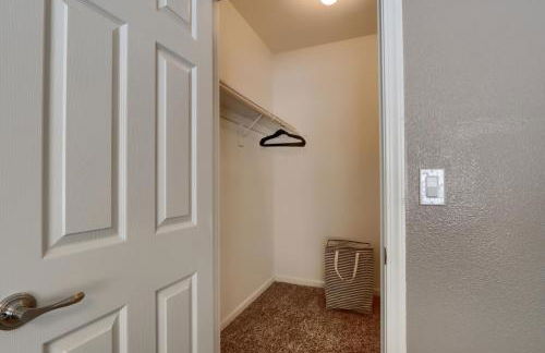 Yosemite Hilltop Gated Villa near Oakhurst, Bass Lake and Mariposa w EVCharger Hottub Grill and Awesome Views! - Foto 38