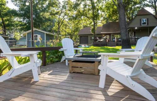 The Susser Estate with Dock Hot Tub Game Room - Foto 31