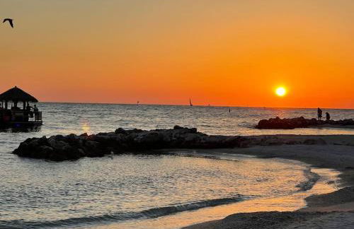 Waterfront -3BR - 2Kings -Pool Balcony - Beach - Foto 13