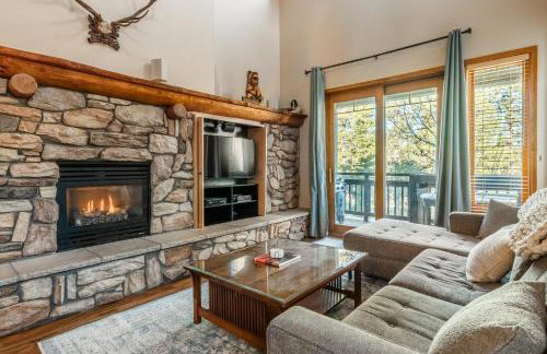 Mammoth Green #220 - Nearly Ski-In Ski-Out 3 Bedroom 2 Bath, Sleeps 8 - Photo 4