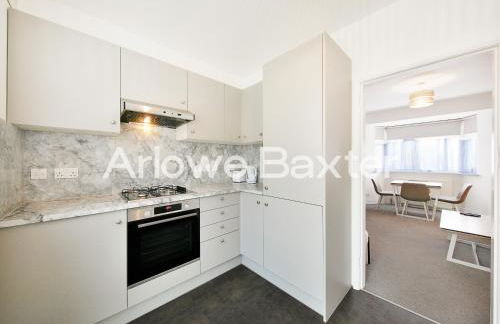 Stylish 3-Bedroom Garden Home, AC, Contractors and Families - Foto 3