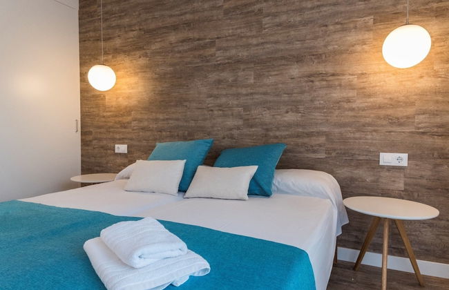 Apartamentos Playa de Canutells - Foto 2