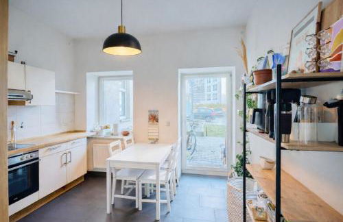 Moderne 3-Zimmer Wohnung in Top-Lage mit Terrasse & Einbauküche - Foto 2