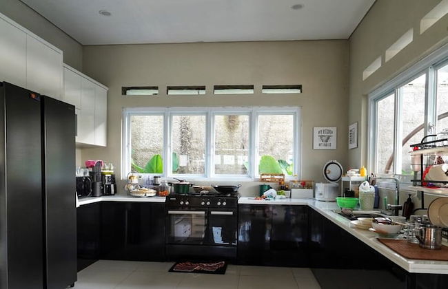 A&T House - Sukabumi - Photo 7