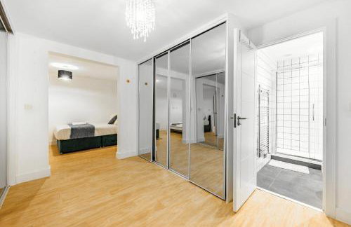 Huge Digbeth Apt Sleeps 8 5bed Free Parking. - Foto 43